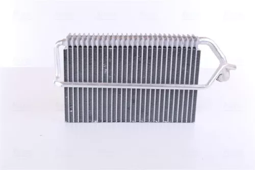 NISSENS Evaporator, air conditioning (92221)